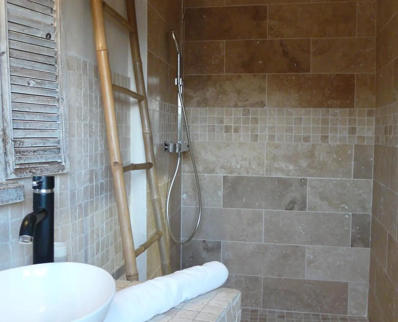 Appartement Duplex- Isle sur Sorgue à LʼIsle-sur-la-Sorgue
