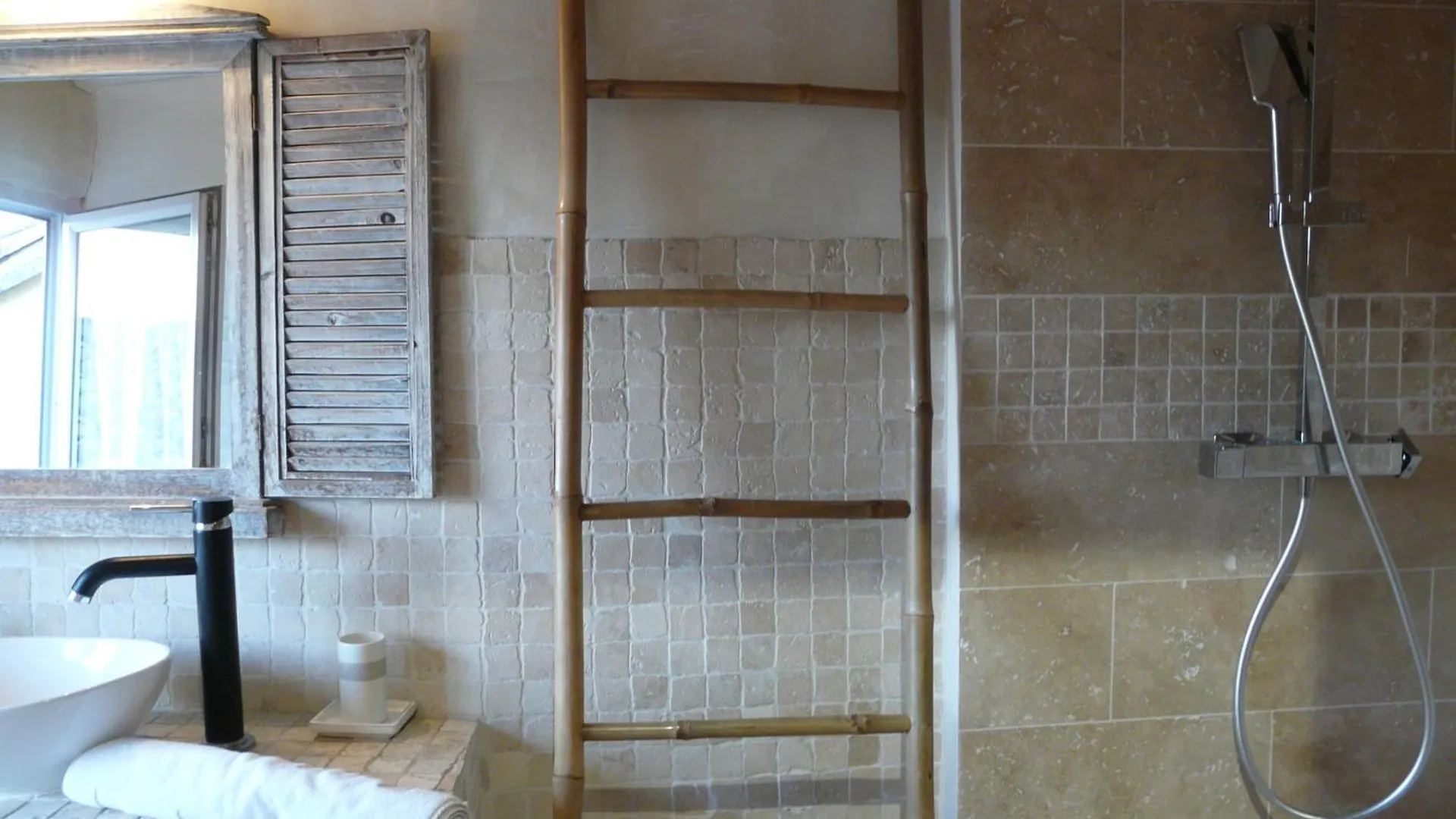 Appartamento Duplex En Plein Centre LʼIsle-sur-la-Sorgue Francia