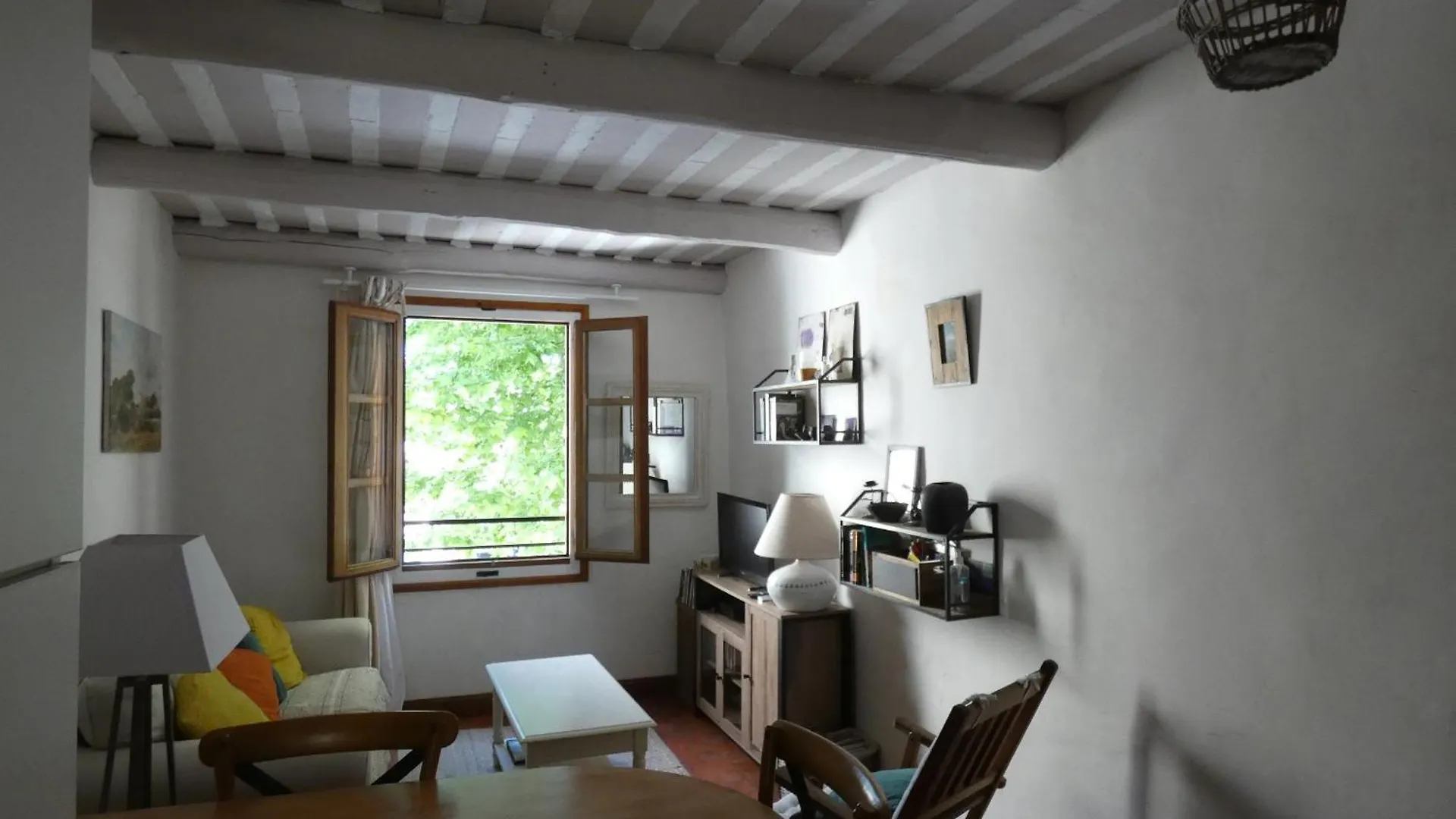Appartement Duplex- Isle sur Sorgue à LʼIsle-sur-la-Sorgue