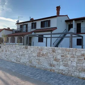 apartments-piutti.in-istria.net/