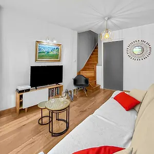  Appartement Un Petit Nid Au Bord De La Sorgue
